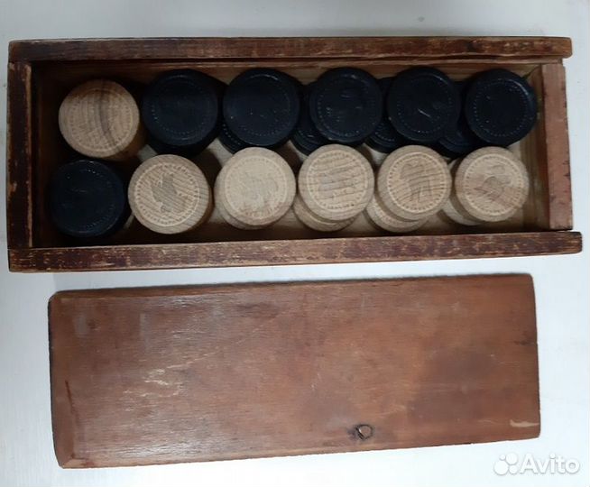 Деревянные шашки и шахматы