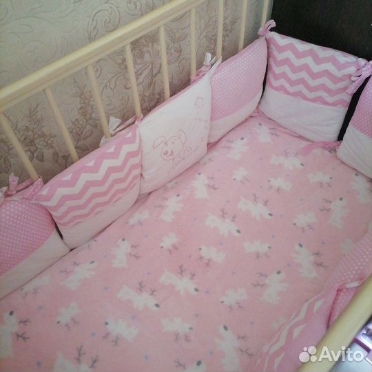 Бортики подушечки в кроватку со съемными чехлами
