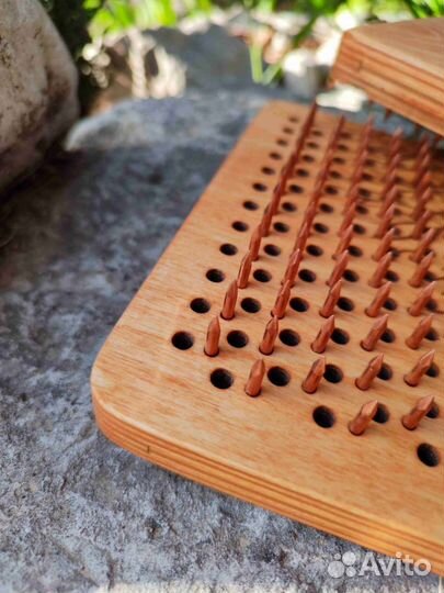 Доска садху с медными гвоздями в наличии