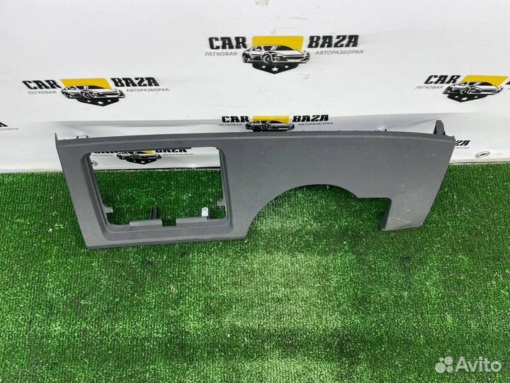 Пластик под руль BMW X1