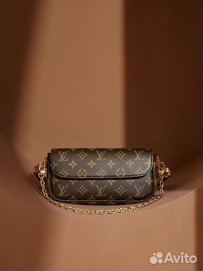 Сумка Louis Vuitton Wallet on chain ivy onthego