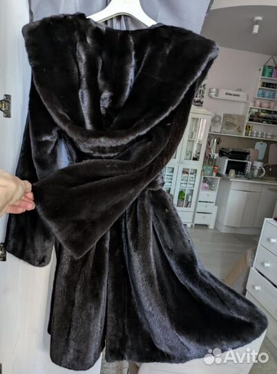 Норковая шуба с капюшоном Блекглама