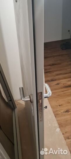 Дверь входная металлическая