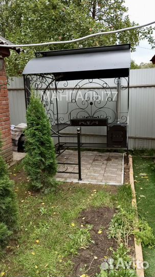 Мангал с крышей