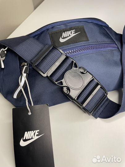 Поясная сумка Nike