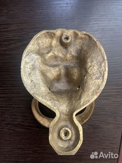 Дверная ручка