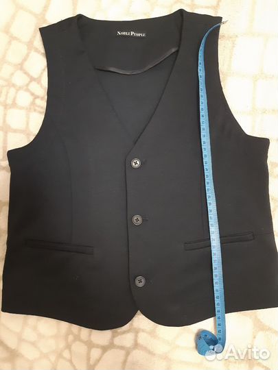Костюм брюки и жилетка размер 140