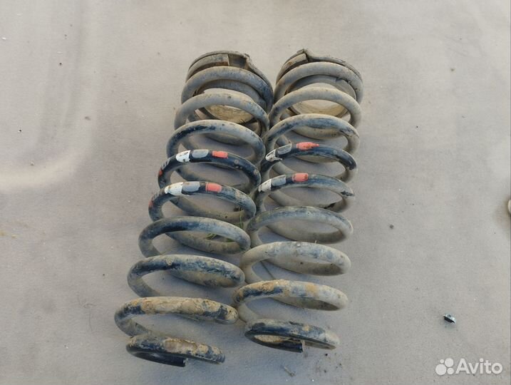 Балка Сааб 9000