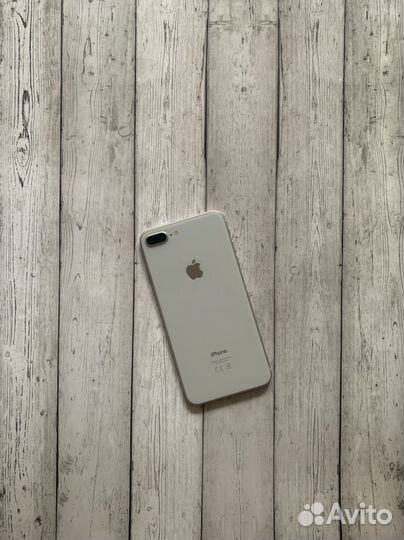 iPhone 8 Plus