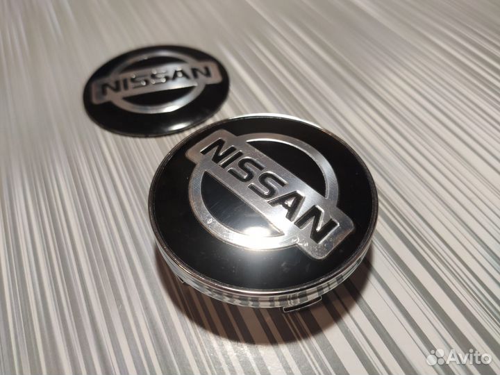 Наклейки на диски Nissan на колпаки Ниссан