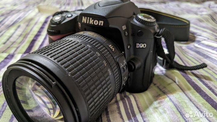 Nikon D90 Kit 18-105 vrзеркальный фотоаппарат