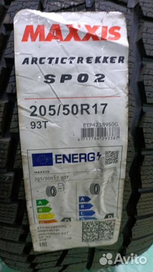 Maxxis SP02 Arctic Trekker 205/50 R17