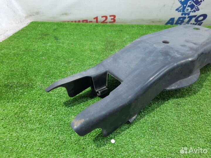 Пыльник задний левый Mercedes C220 W205 651.921