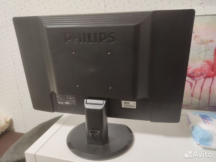 Монитор Philips 21.5