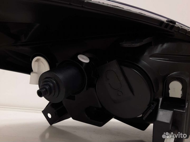 Фара левая Renault sandero