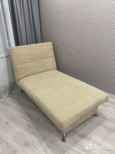 Кушетка, софа