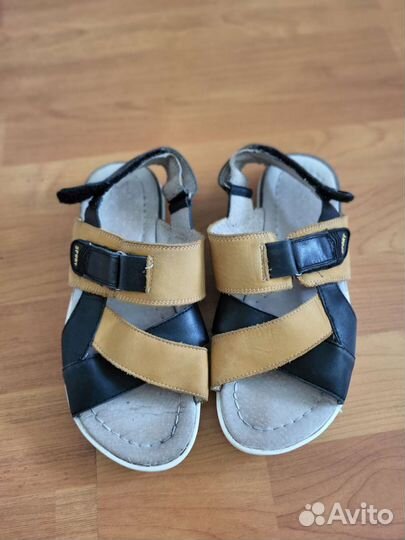 Сандалии для девочки