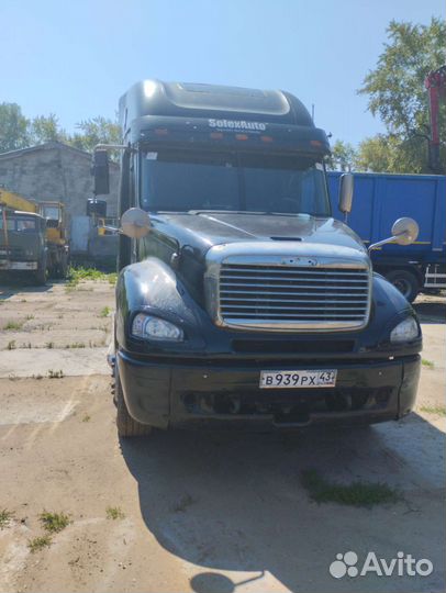 Freightliner Columbia, 2000