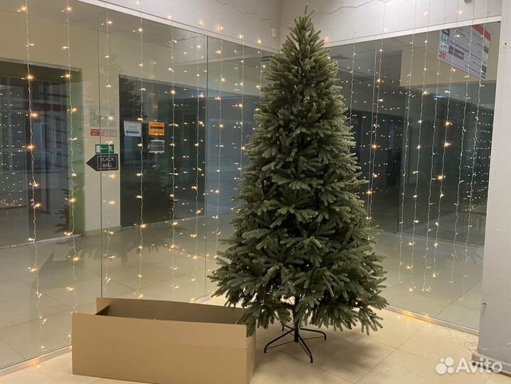 Елка искусственная