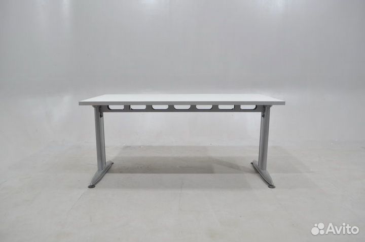 Стол офисный