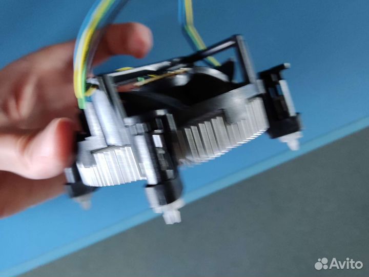 Боксовый кулер intel