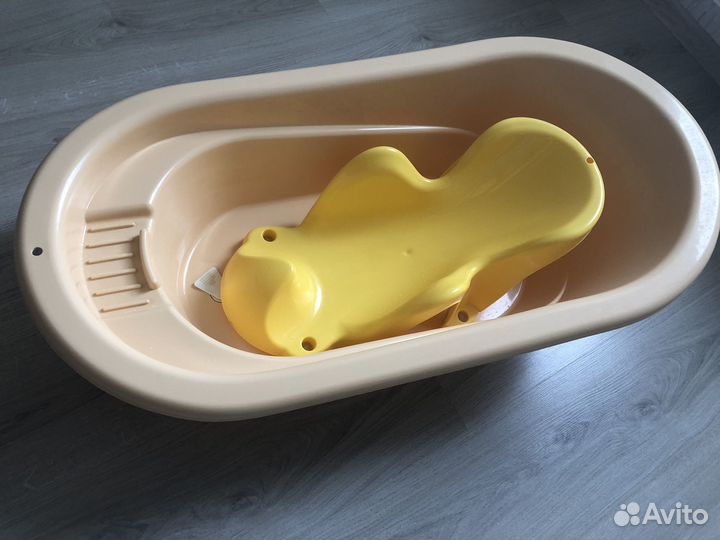 Ванночка для купания с горкой