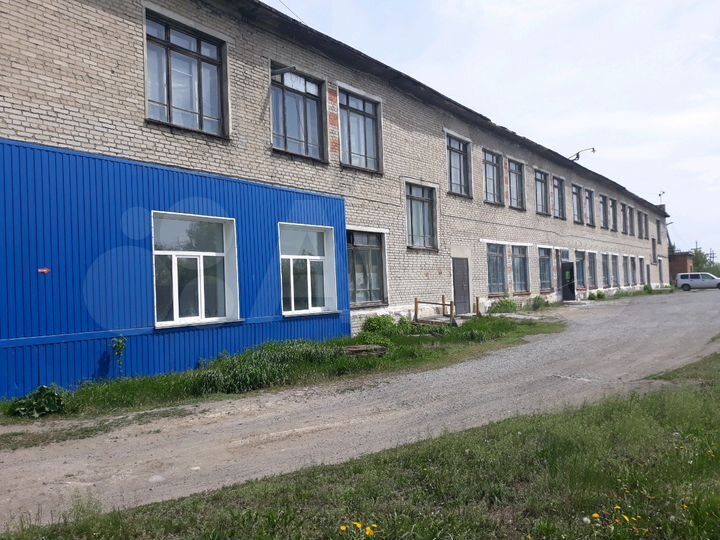 Здание 2000 м² с землей 6 га