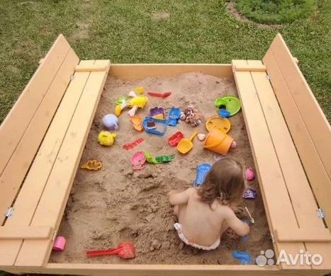 Песочница с крышкой лавочками