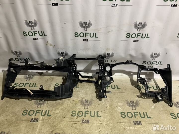 Торпедо (левый руль) Toyota Auris