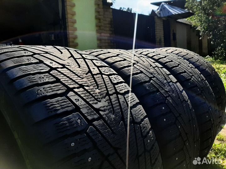 Nokian Tyres Hakkapeliitta 7 SUV 295/40 R21 111T