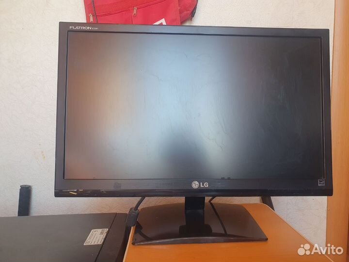Монитор LG Flatron E2341T