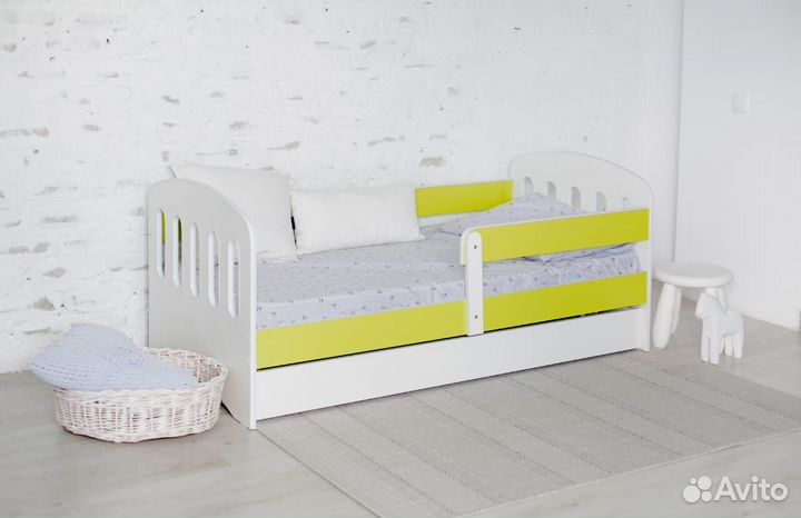 Кровать высокий борт софа цвет ламинат для малыша