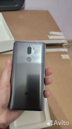 Xiaomi Mi 5S Plus, 4/64 ГБ