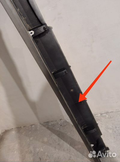 Накладка порога правого Volvo XC60 2008