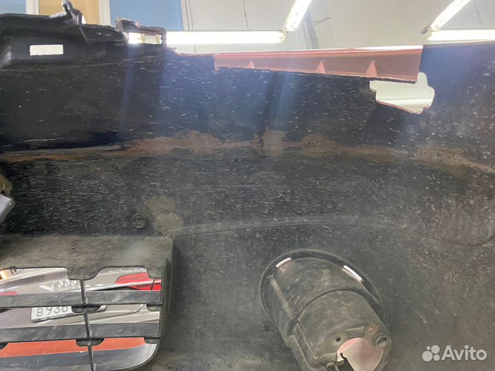 Бампер передний Nissan Note e11