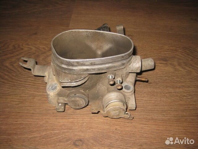 Заслонка дроссельная Audi 100 (C3) III (1982–1987)