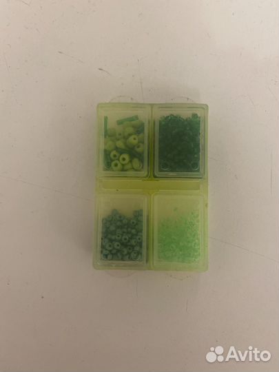 Бисер,зеленый