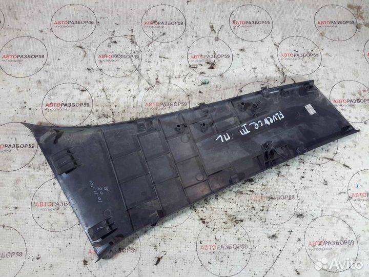 Обшивка средней левой стойки Renault Fluence