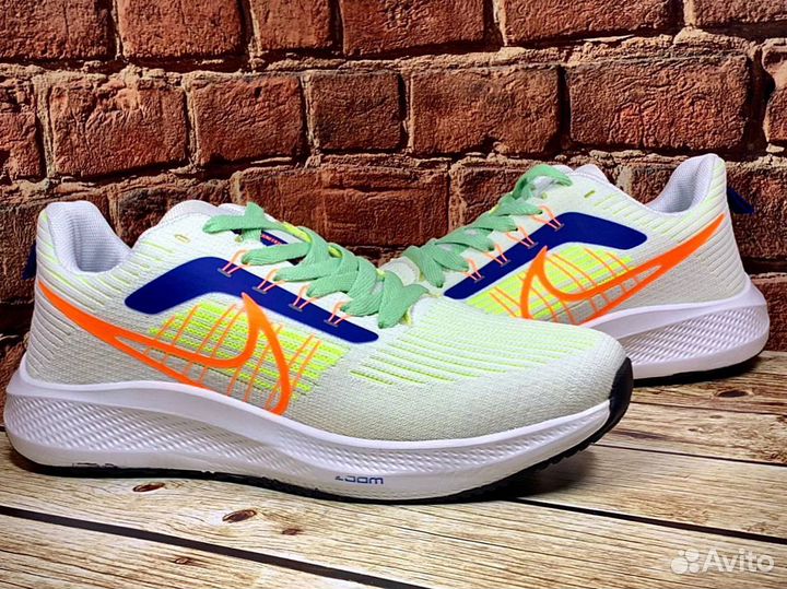 Кроссовки Nike Zoom белые