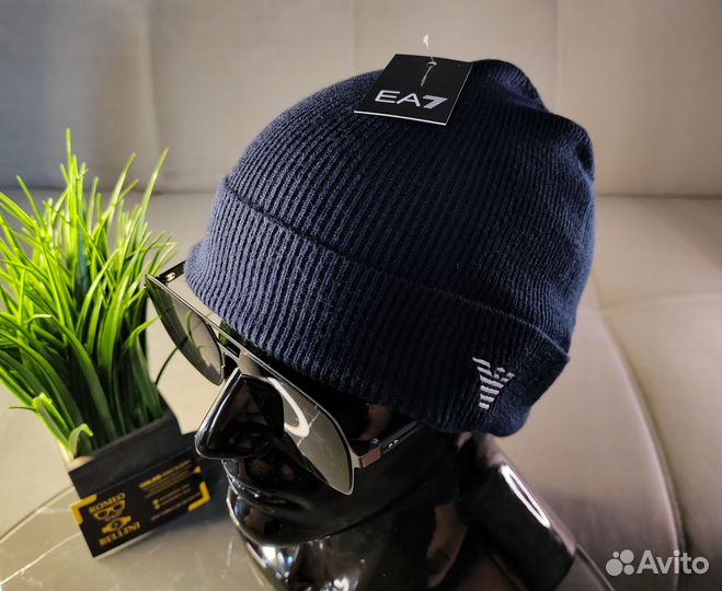 Шапка Armani темно-синяя