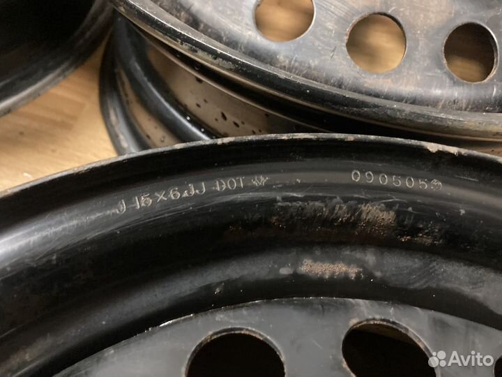 Штампованные диски R15 Mitsubishi