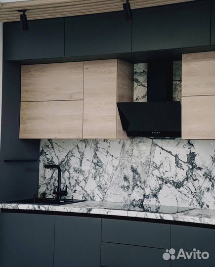 Кухня прямая под потолок