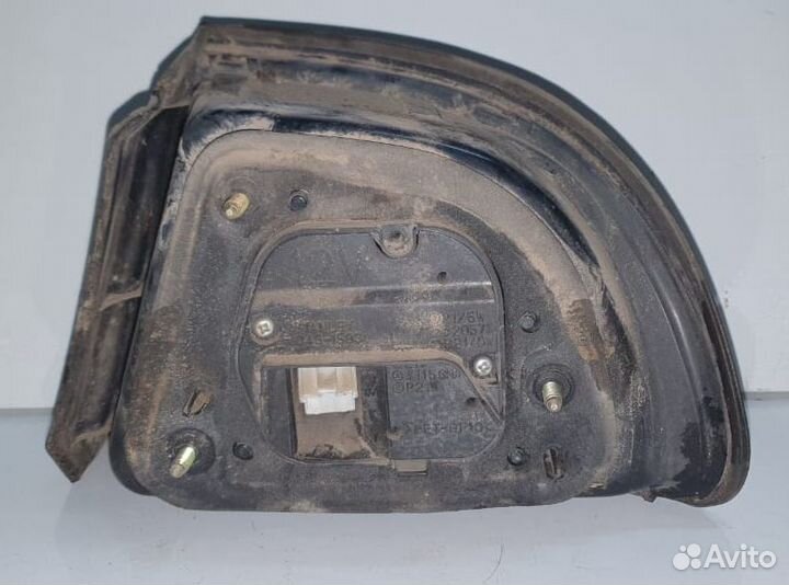 Фонарь задний левый Mitsubishi Galant 7 E5