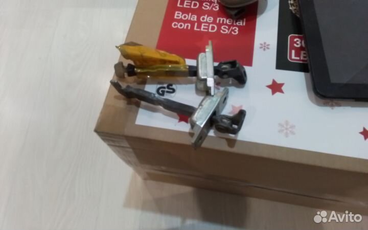 Тойота пробокс ограничитель дверей