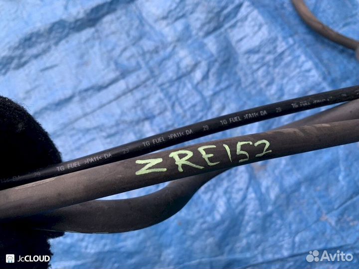 Трубки топливопровода на toyota auris ZRE152 2zrfe