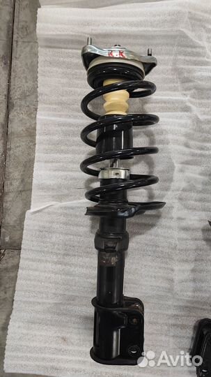 Передние стойки ваз 2190