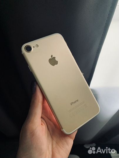 iPhone 7, 32 ГБ