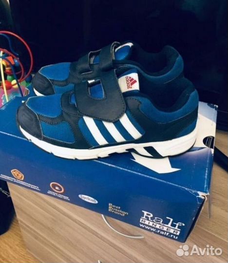 Кроссовки Adidas