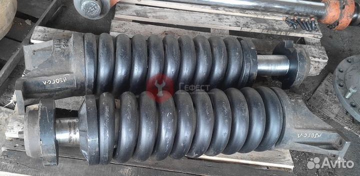 Натяжитель гусеницы Komatsu PC220LC-620Y-30-29100