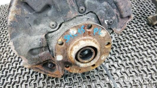 Ступица передняя левая audi A4 B7 (SML15K901)